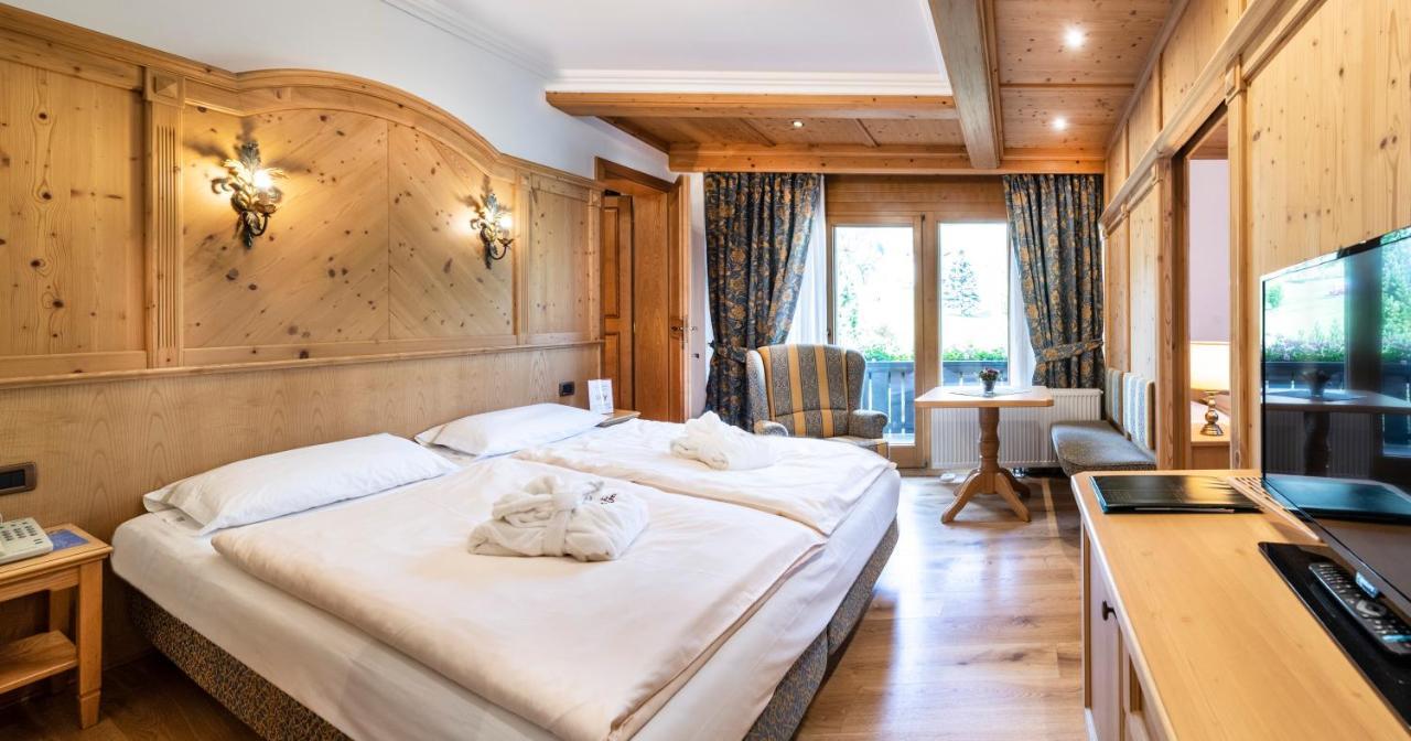 Alpen Hotel Corona Vigo di Fassa Dış mekan fotoğraf