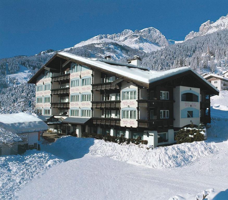 Alpen Hotel Corona Vigo di Fassa Dış mekan fotoğraf