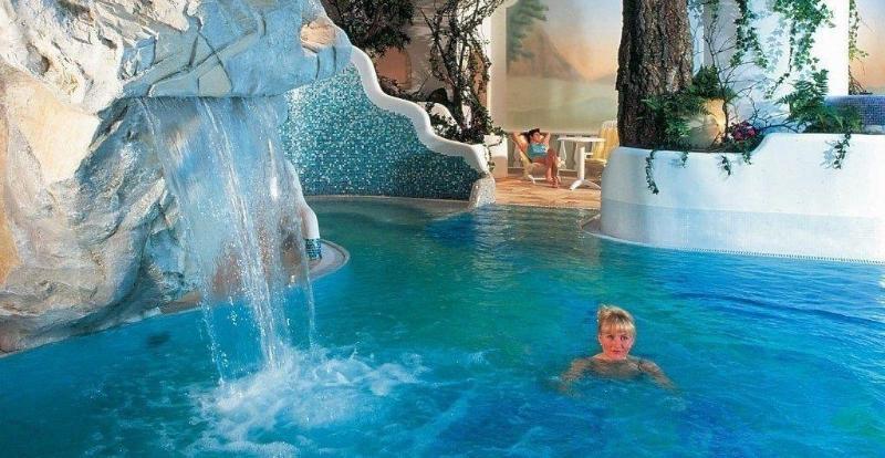 Alpen Hotel Corona Vigo di Fassa Dış mekan fotoğraf