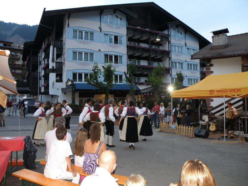 Alpen Hotel Corona Vigo di Fassa Dış mekan fotoğraf