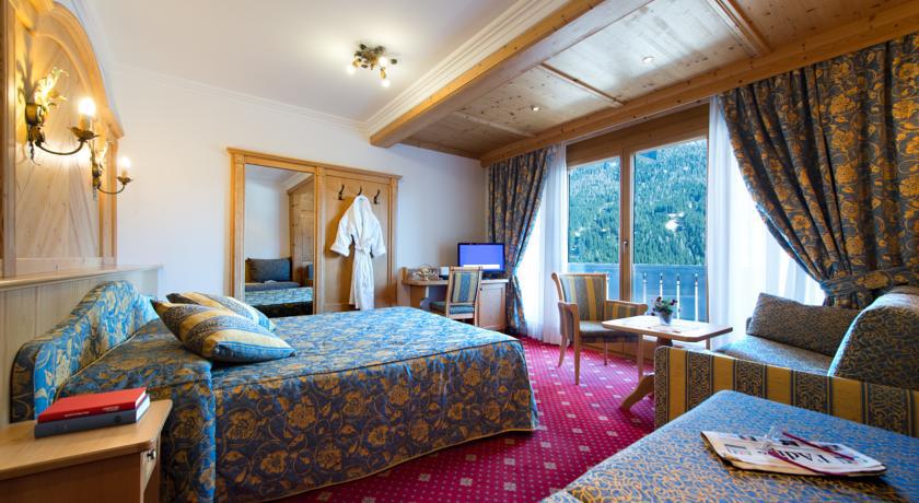 Alpen Hotel Corona Vigo di Fassa Dış mekan fotoğraf