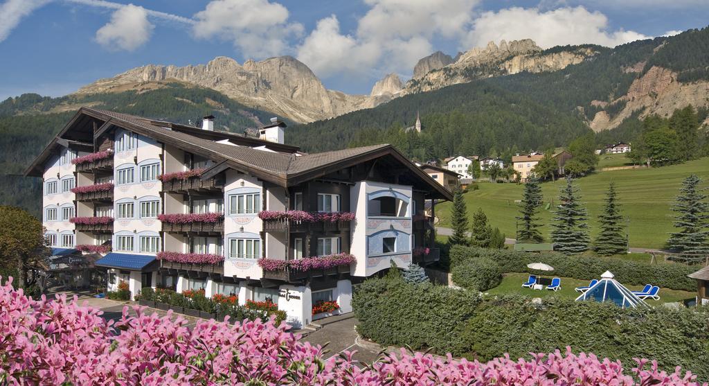 Alpen Hotel Corona Vigo di Fassa Dış mekan fotoğraf