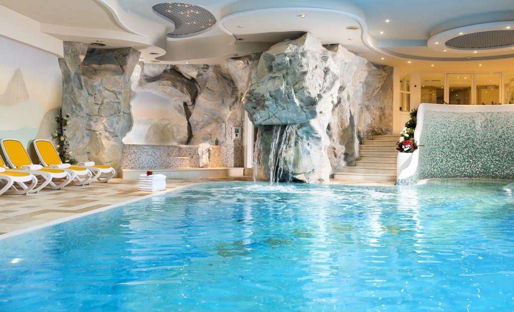 Alpen Hotel Corona Vigo di Fassa Dış mekan fotoğraf