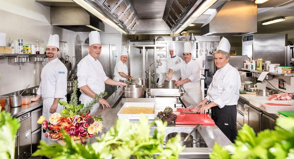 Alpen Hotel Corona Vigo di Fassa Dış mekan fotoğraf